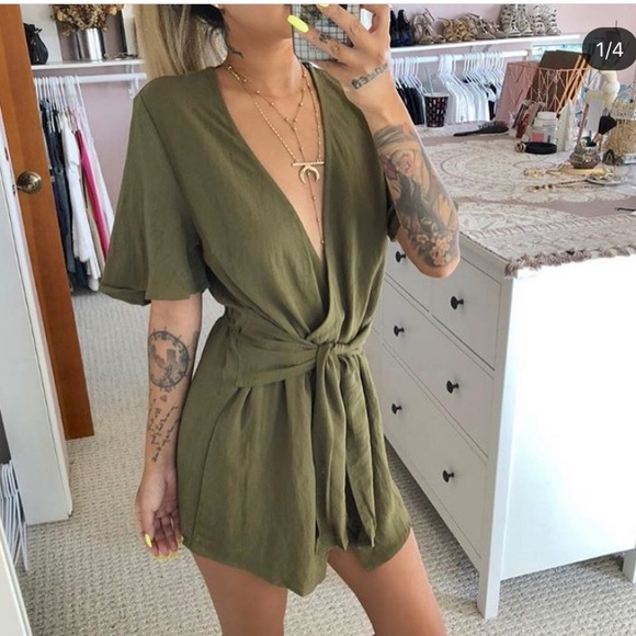 NWT Green Romper - Picture 1 of 3